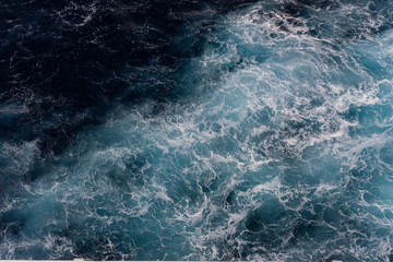 Fototapeta na wymiar Waves in the sea