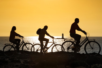 Cicloturismo al tramonto  - Sardegna