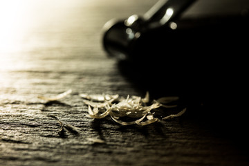 Wie wurden früher Fingernägel geschnitten?