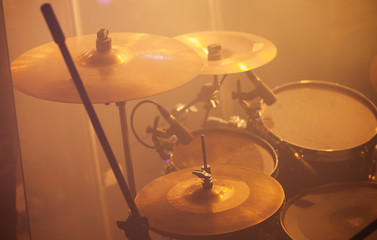 Live music, rock band drum set