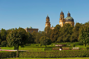 Hofgarten der Residenz, hinten Theatinerkirche München, Bayern, Deutschland