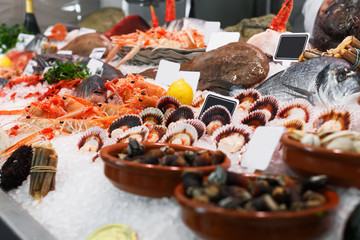 Seafoods on ice in showcase