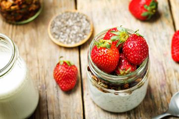 Chia seeds granola Greek yoghurt pudding with berries
