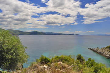 Fototapeta na wymiar Coast in Lichnos, Greece