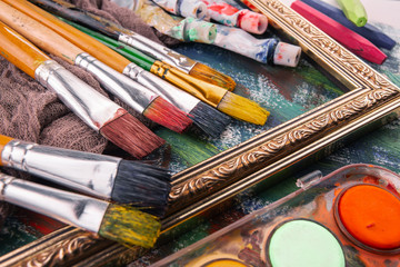 Obraz premium Paint brushes and paints for drawing.