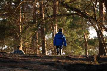 Obraz premium Boy on Hill