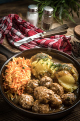 Meatballs and mashed potatoes