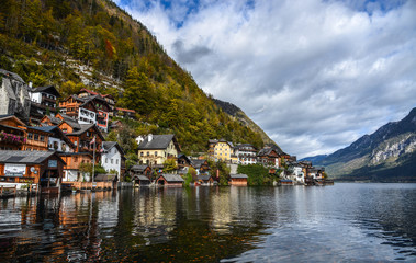 Fototapeta na wymiar Beautiful Hallstatt Village of Austria