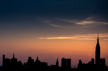 Fototapeta na wymiar Silhouette Midtown Sunset 