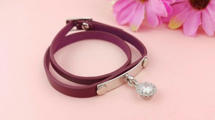 Bracelet Beautiful Design of Jewelry Fashion Accessories for Women and lady Shiny crystal or diamond