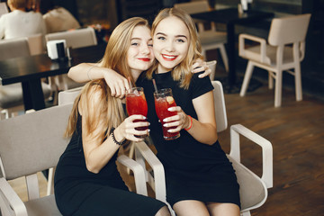 girls with cocktails