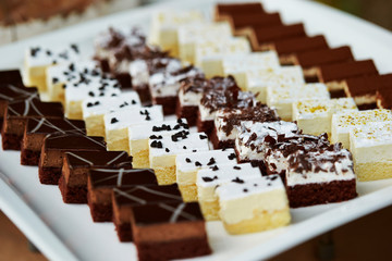 Petit four cake 