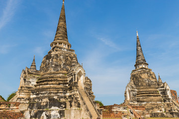 Fototapeta premium Ayutthaya historical park covers the ruins of the old city of Ayutthaya, Wat phra si sanphet.