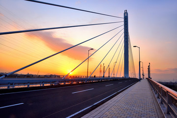 夕焼けに染まる銀河大橋