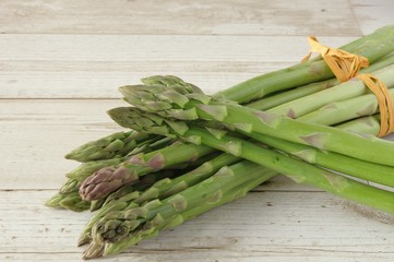 グリーンアスパラガス　グリーンアスパラ　野菜