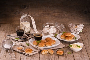 Puff pastries with custrad cream.