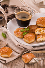 Puff pastries with custrad cream.