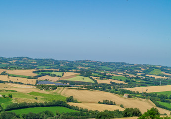 Fototapeta na wymiar Vista dalle colline delle Marche
