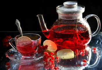 Glass teapot and tea cups