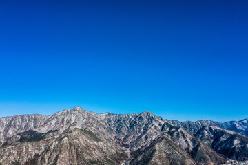 雲のない雪の山々_01