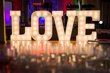 napis love © Kuba Zdanowicz