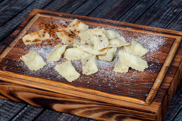  Samsa. Meat dish of the peoples of Central and Central Asia, dough, meat and onions, suitable for the Nauryz or Navruz holidays, as well as during the Holy month of Ramazan and the holidays of Uraz A