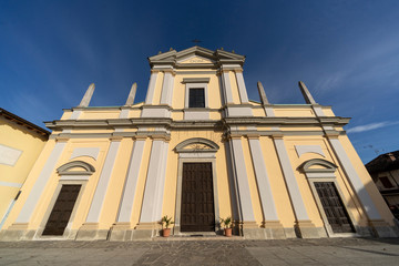 Fototapeta na wymiar Historic church of Casaletto Lodigiano, Italy