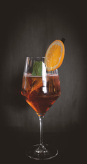 Aperol Drink mit Orange