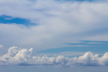 青い空と白い雲