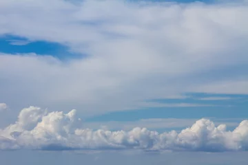 青い空と白い雲 © momokiti