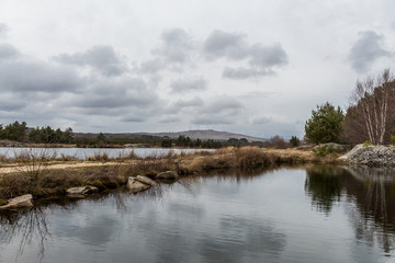 Um refúgio na natureza. Barragem da Falperra, Vila Pouca de Aguiar, Vila Real, Portugal