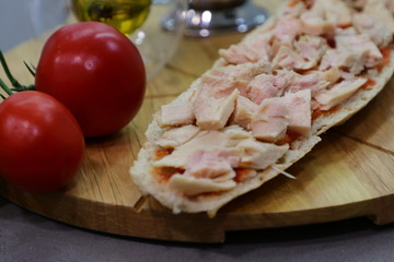 bocadillo de atún