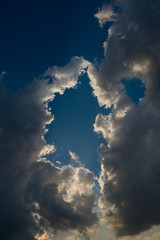 夏綺麗な空と雲