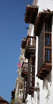 balcones cartagena calle ciudad antigua colombia arquitectura ventanas  
