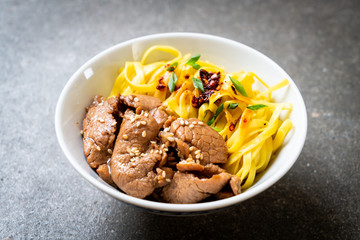asian stir-fried noodle with pork