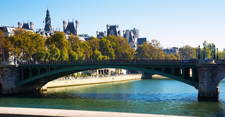 Fototapeta na wymiar Pont Notre-Dame across Seine, Paris