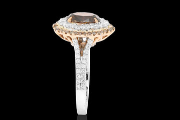 jewelry  ring earrings brazalet diamonds with and gemstone emerald ruby and Sapphire