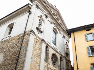 Fototapeta na wymiar Chiesa di San Leonardo in Bergamo city