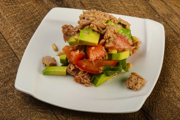 Tuna and avocado salad