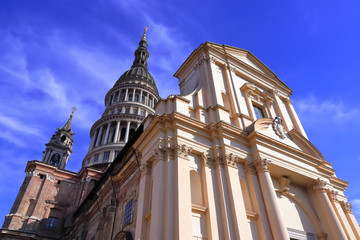 BASILICA SAN GAUDENZIO A NOVARA IN ITALIA
