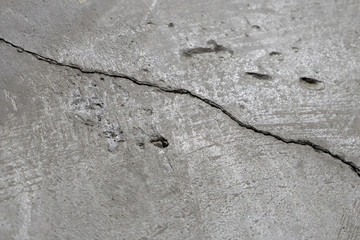 crack in an old concrete wall