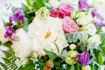 flower composition with white and pink flowers