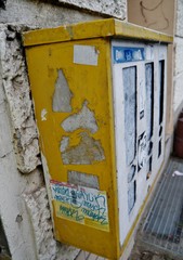 Kaugummiautomat von der Seite