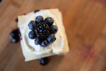 yogurt with fresh berries