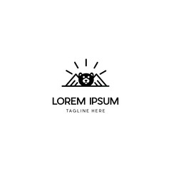 Fototapeta premium Bear With Mountain Peak Design Logo