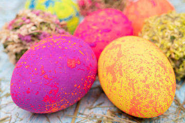 Obraz premium Painted eggs are a symbol of the traditional Christian holiday of Easter.