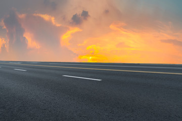 Fototapeta premium Road surface and sky cloud landscape..