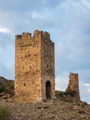 Naklejka premium Ruinas del castillo de Pradas. San Agustín. Teruel. Aragón. España
