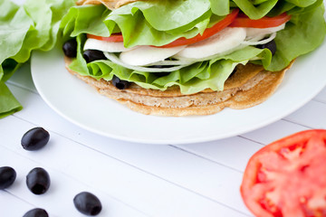 Sandwich with mozzarella and vegetables