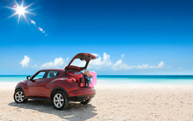 Fototapeta na wymiar Summer car on beach and sunny day 